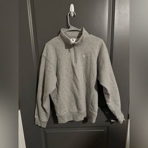 Nike Solo Swoosh
Men's 1/4-Zip Top